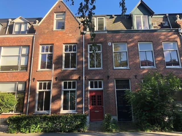 Modern Genieten In Oud Binnenstadspand 阿默斯福特 外观 照片